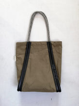 Afbeelding in Gallery-weergave laden, Boodschappentas Recycled Military Canvas