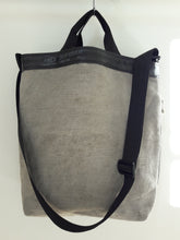 Afbeelding in Gallery-weergave laden, Messenger Bag Schoudertas Gerecycled