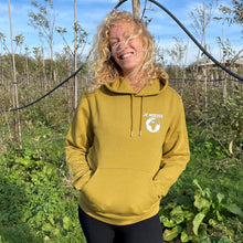 Afbeelding in Gallery-weergave laden, Je Moeder Hoodie - Olijfgroen