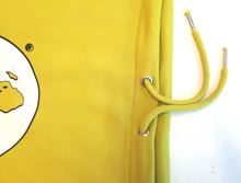 Afbeelding in Gallery-weergave laden, Je Moeder Hoodie Yellow. Short Yellow hoodie with white Je Moeder Mother Earth screenprint. Photo of waist band with drawstring.