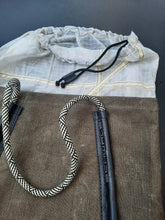 Afbeelding in Gallery-weergave laden, Boodschappentas Recycled Military Canvas - Parachute Treksluiting